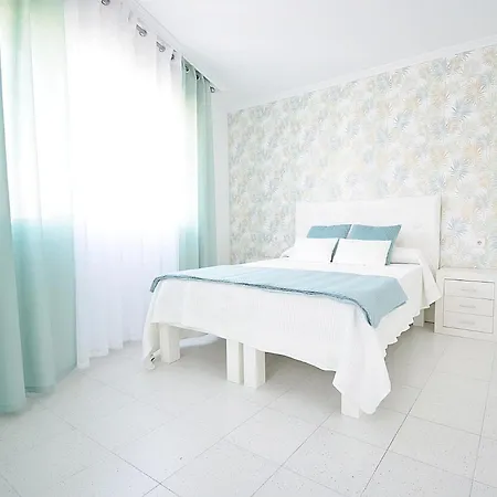 Galihost - Adosado En Daire Isla de Arosa